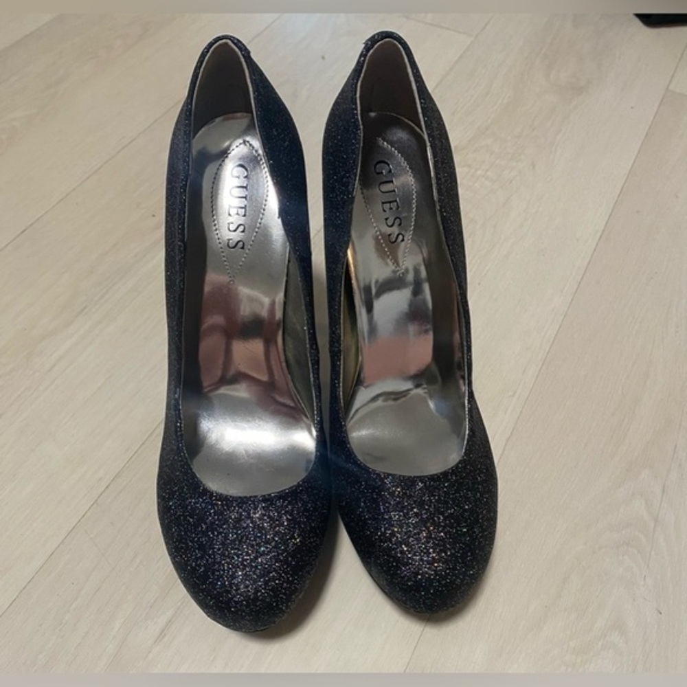 NWOT GUESS BLACK GLITTER ROUND TOE KARISE PLATFORM PUMPS HEELS - SIZE 9